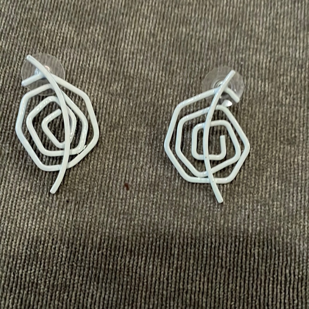 White post earrings